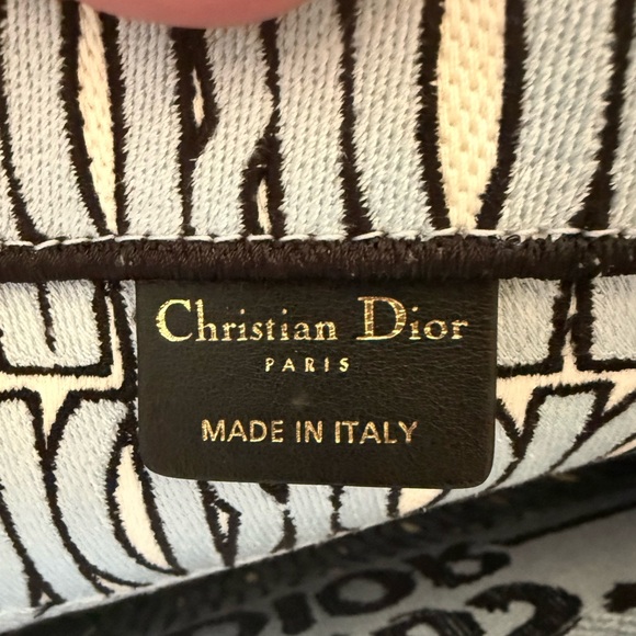 New! Dior Miss Dior Medium Booktote - Picture 4 of 5